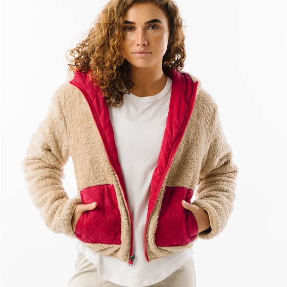 Zyia red reversible hooded jacket.  Size medium - Picture 3 of 5